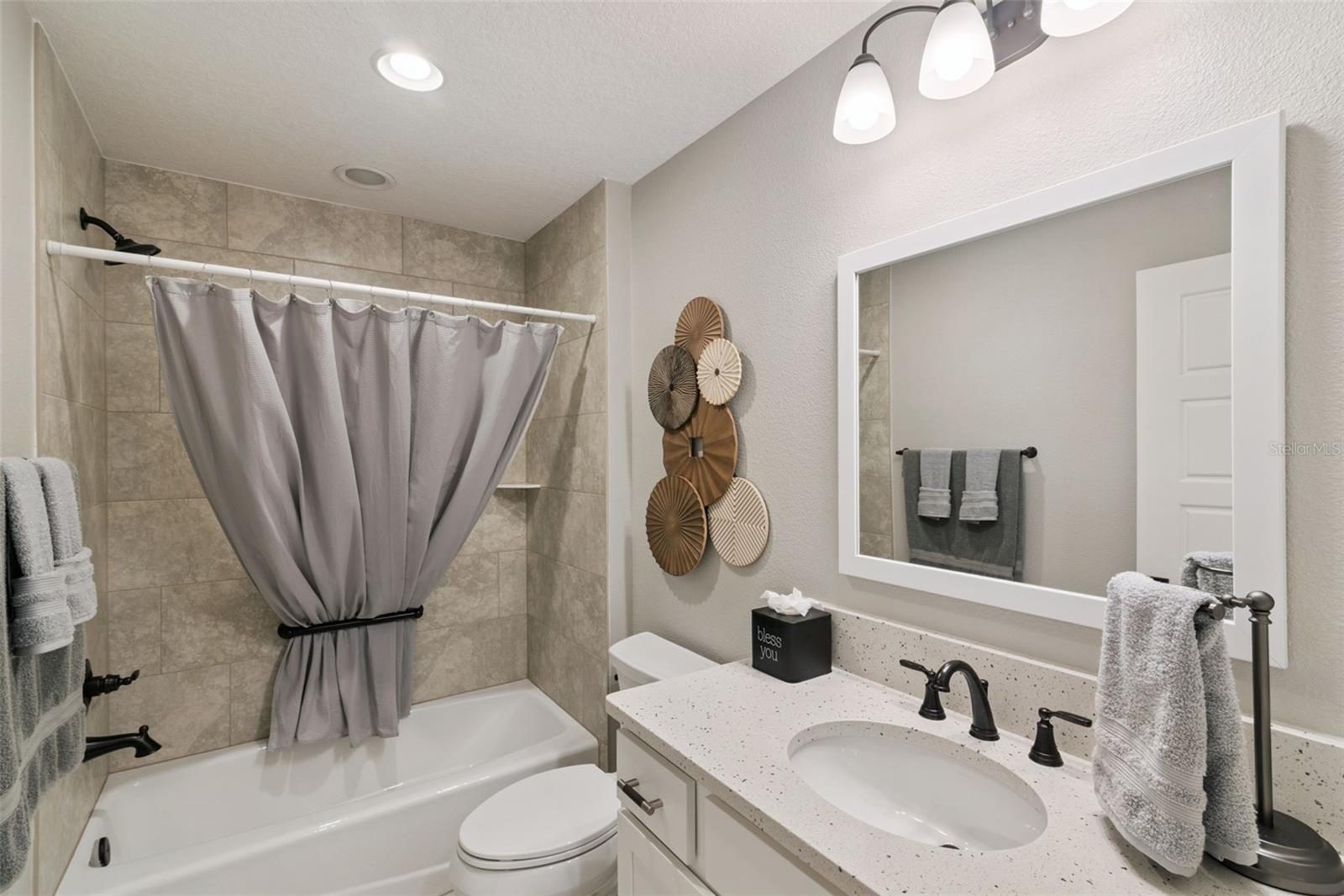 Image 25 of 46 For 1399 Kenneth Street