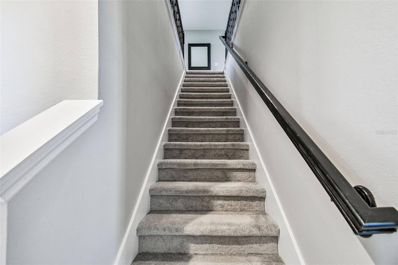 Image 16 of 37 For 14539 Crestavista Avenue