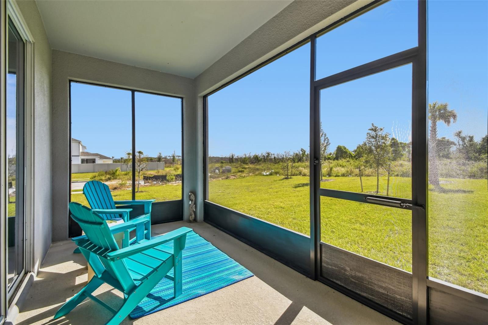 Image 31 of 37 For 14539 Crestavista Avenue