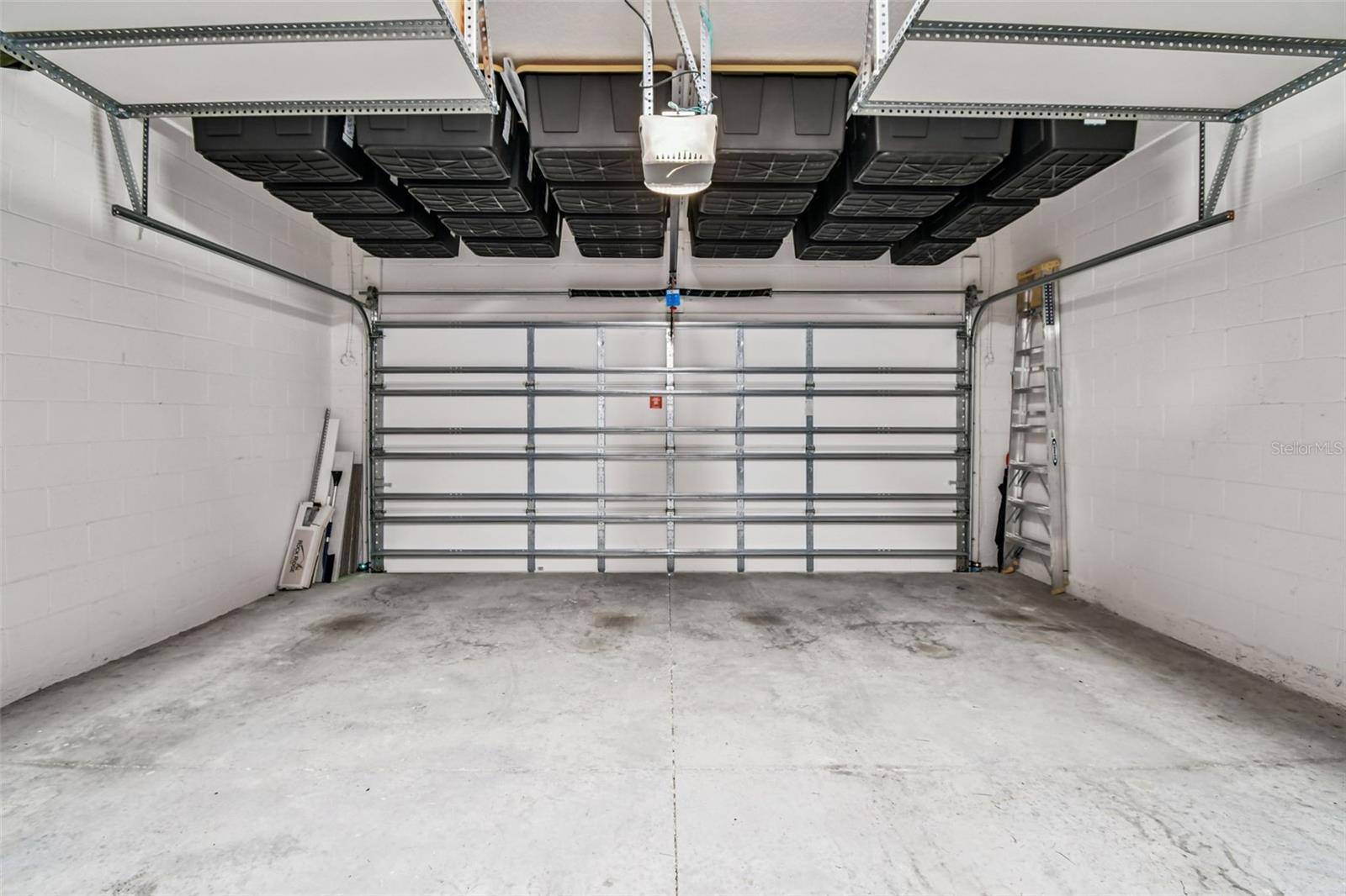 Image 33 of 37 For 14539 Crestavista Avenue