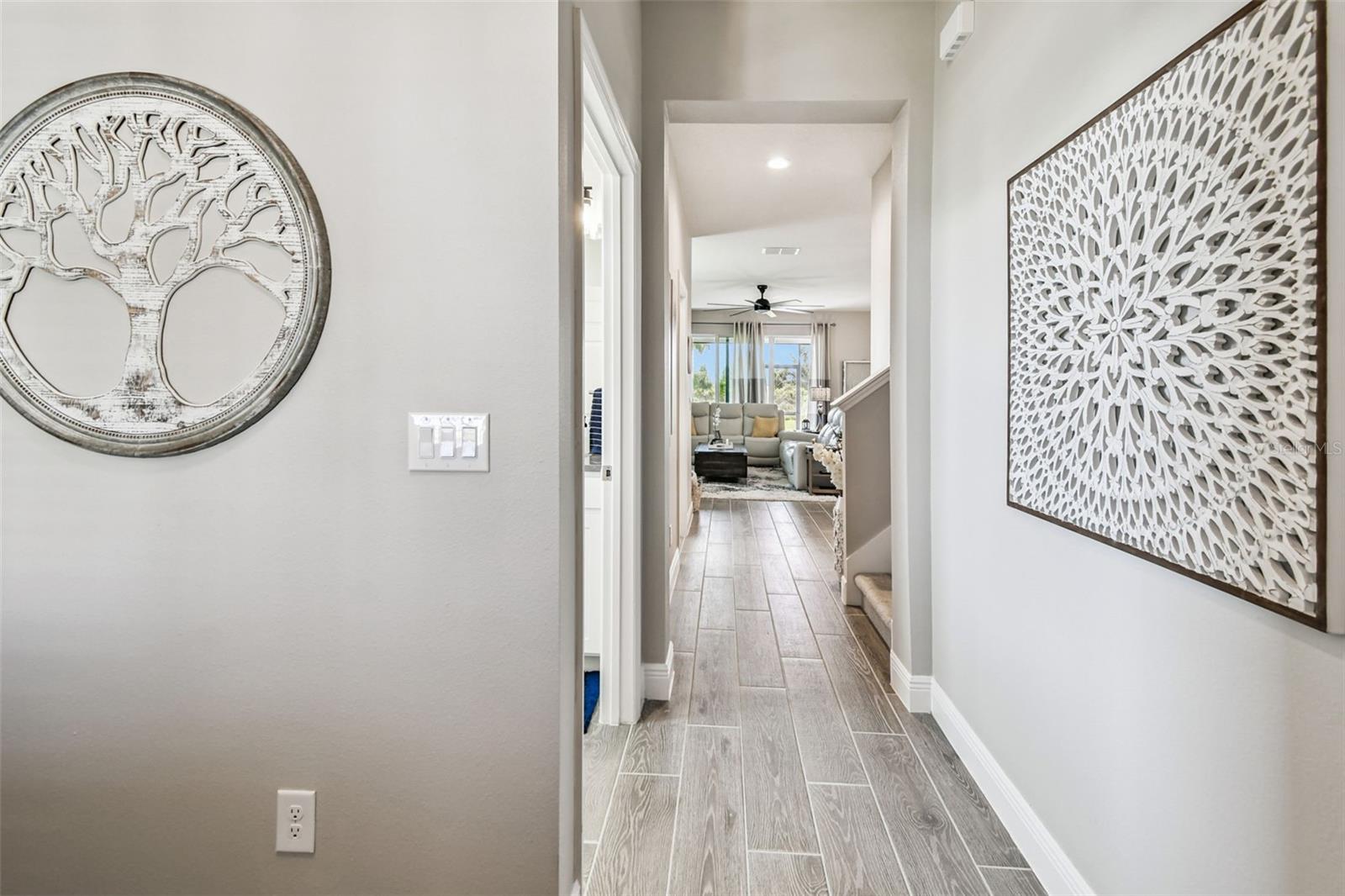 Image 4 of 37 For 14539 Crestavista Avenue