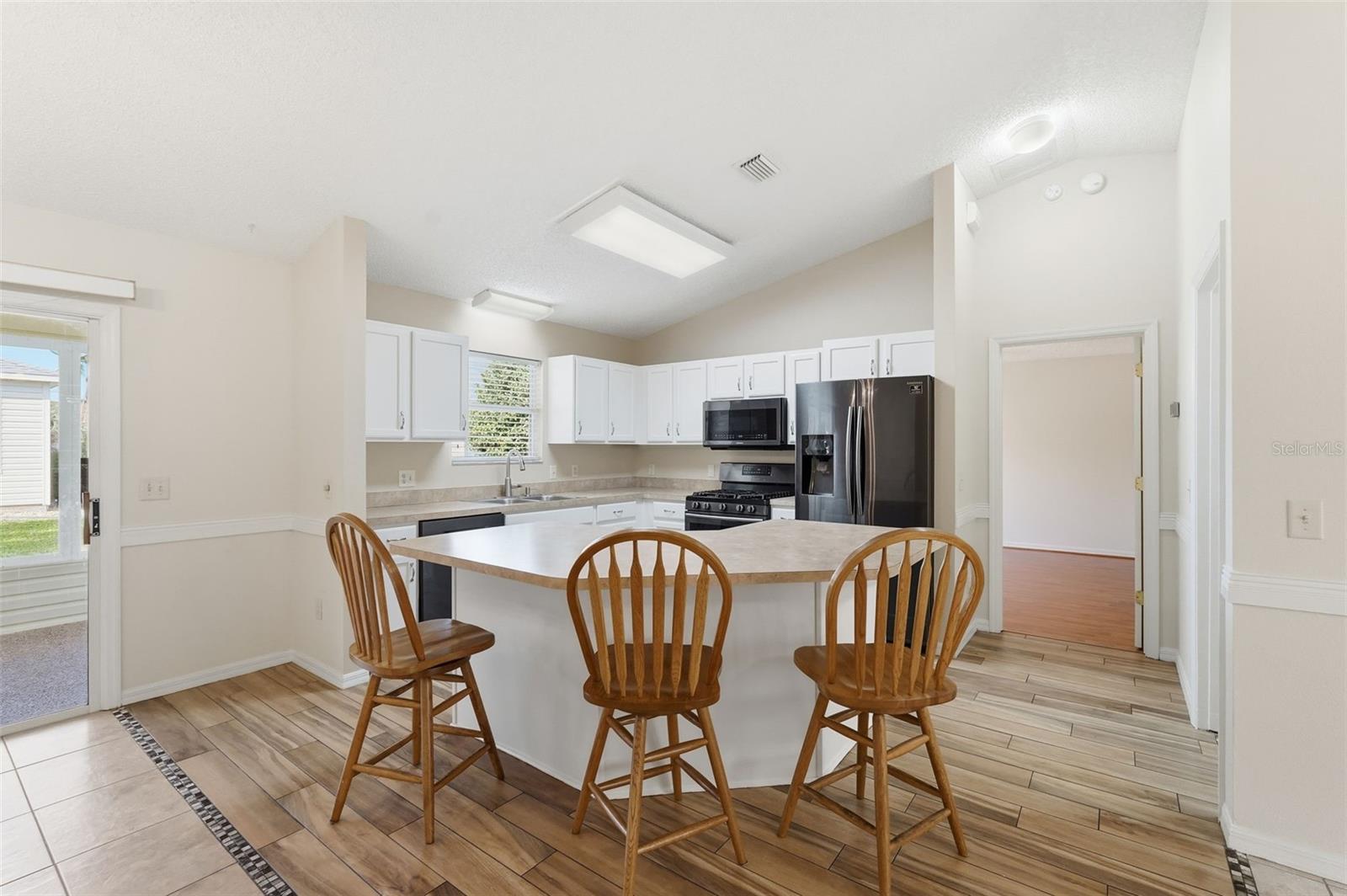 Image 16 of 69 For 17985 92nd Amory Avenue