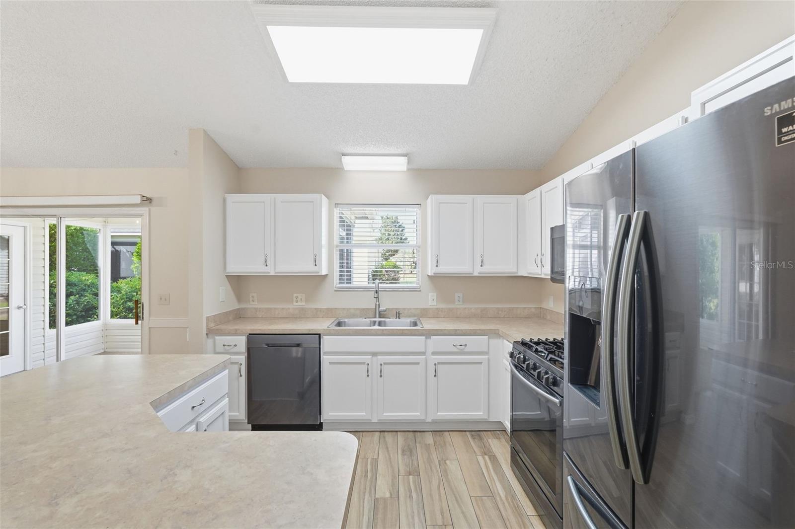 Image 19 of 69 For 17985 92nd Amory Avenue