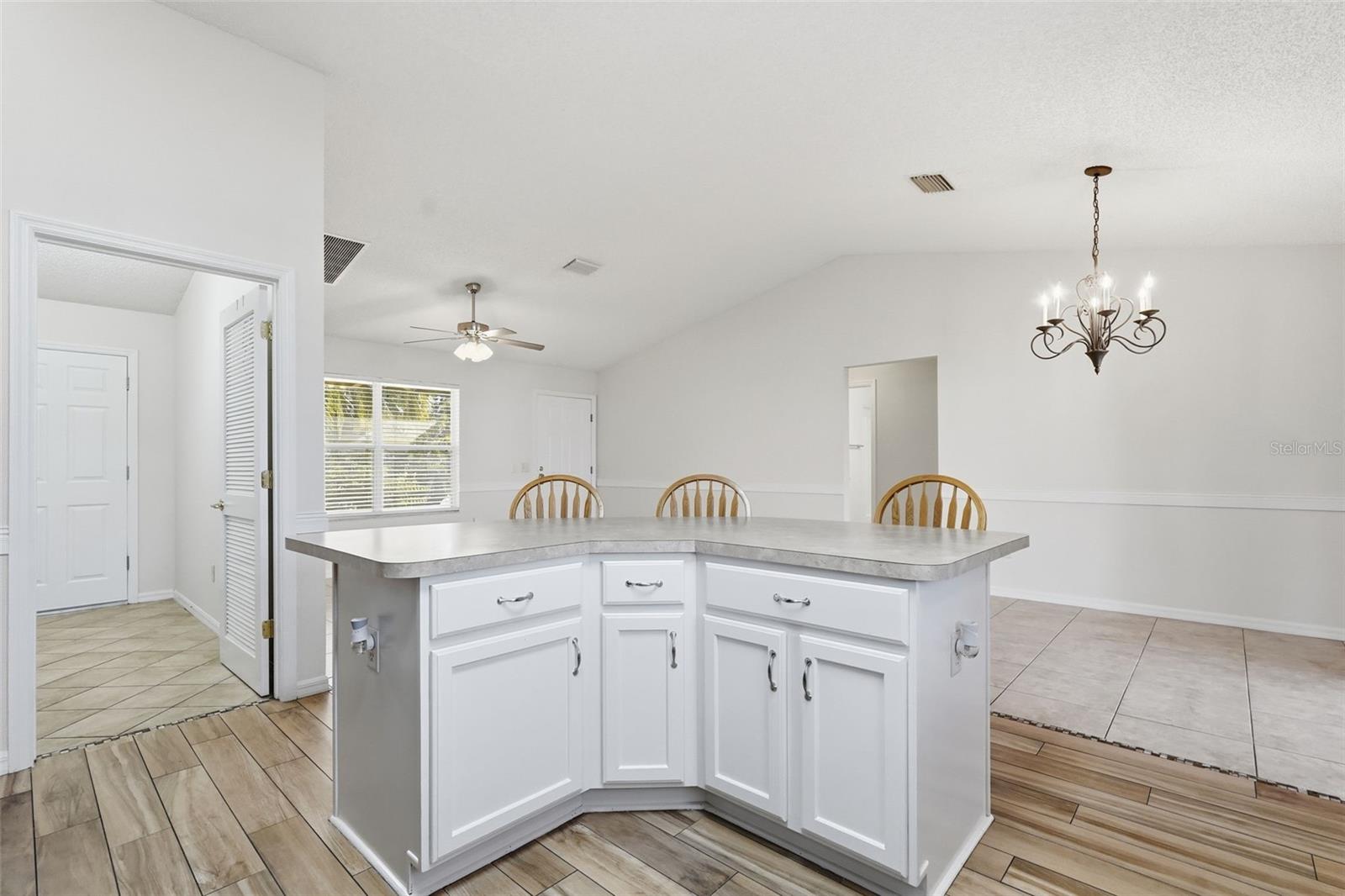 Image 20 of 69 For 17985 92nd Amory Avenue