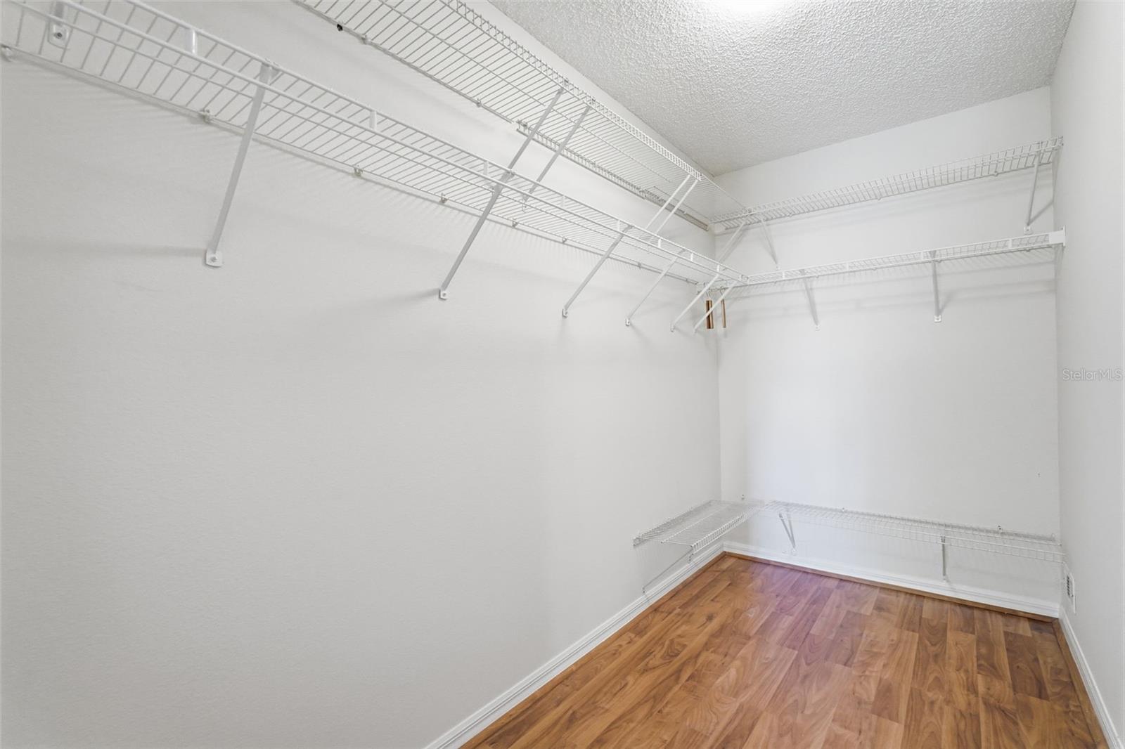 Image 25 of 69 For 17985 92nd Amory Avenue