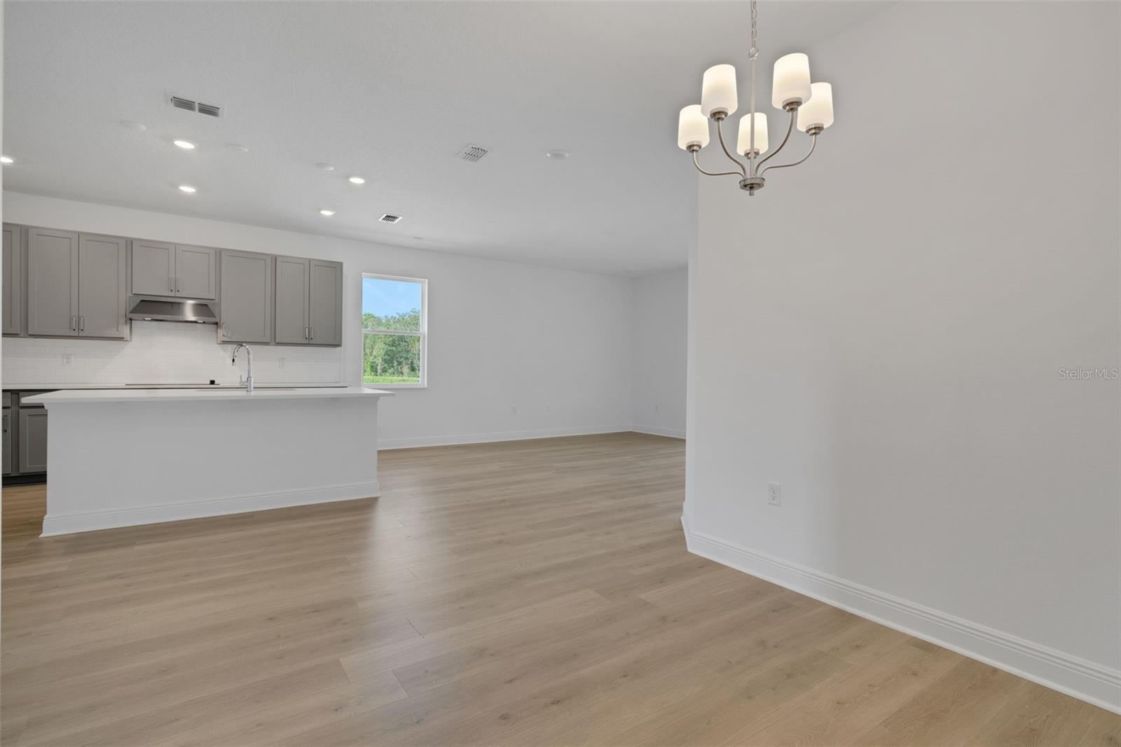 Image 15 of 43 For 760 Sunshower Drive