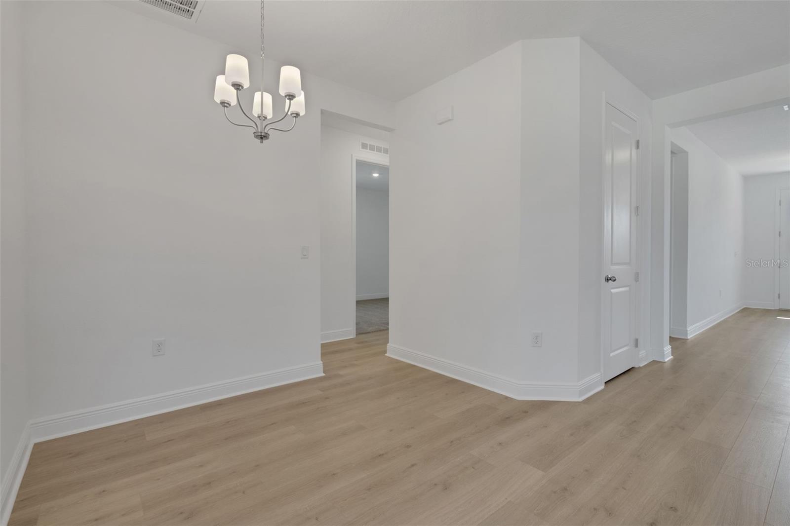 Image 20 of 43 For 760 Sunshower Drive