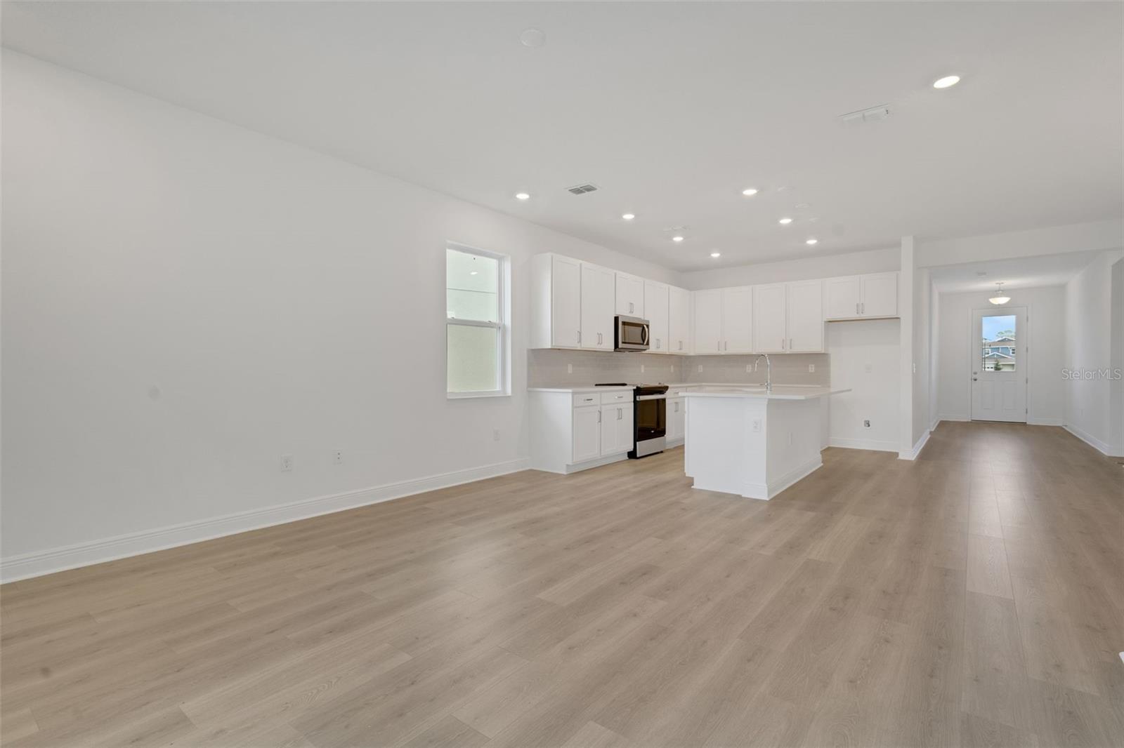 Image 16 of 41 For 1022 Swamp Chestnut Loop