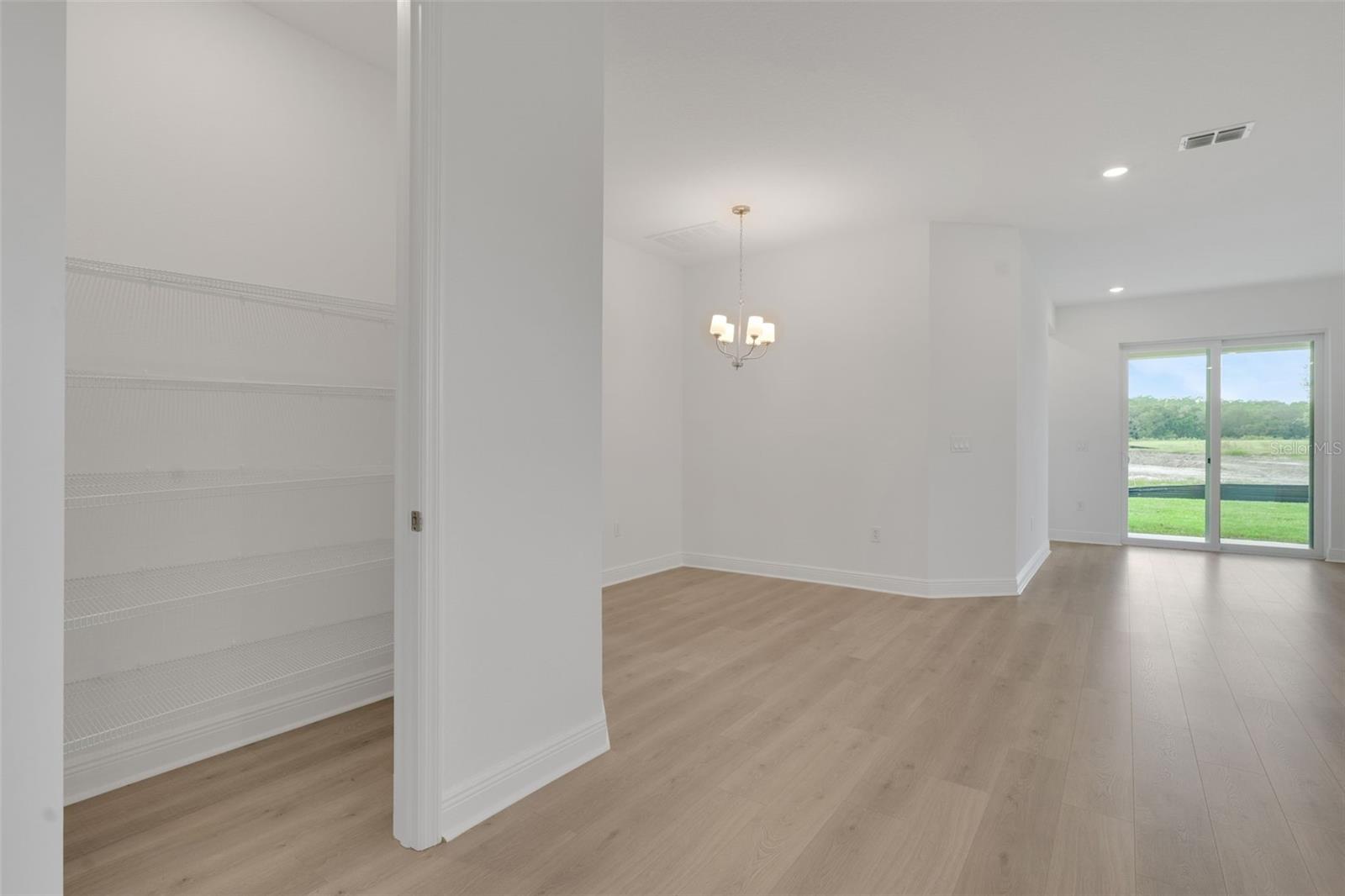 Image 21 of 41 For 1022 Swamp Chestnut Loop