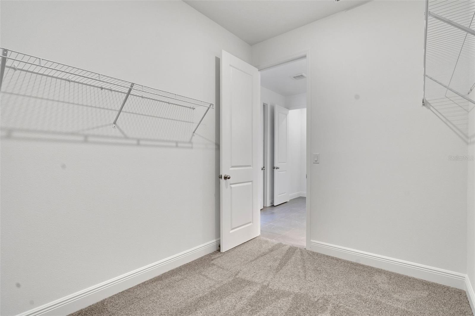 Image 34 of 41 For 1022 Swamp Chestnut Loop