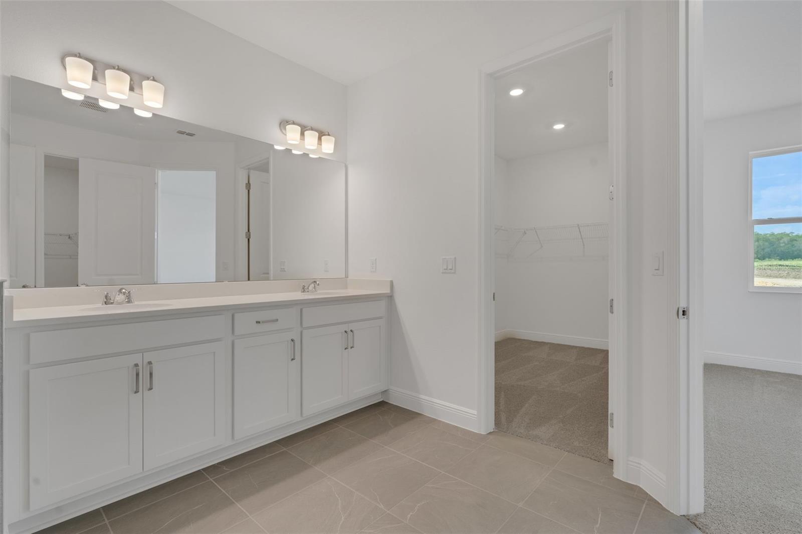 Image 36 of 41 For 1022 Swamp Chestnut Loop