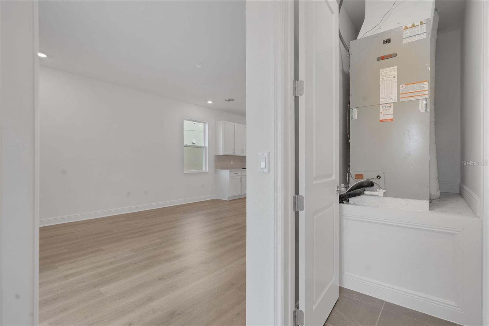 Image 37 of 41 For 1022 Swamp Chestnut Loop