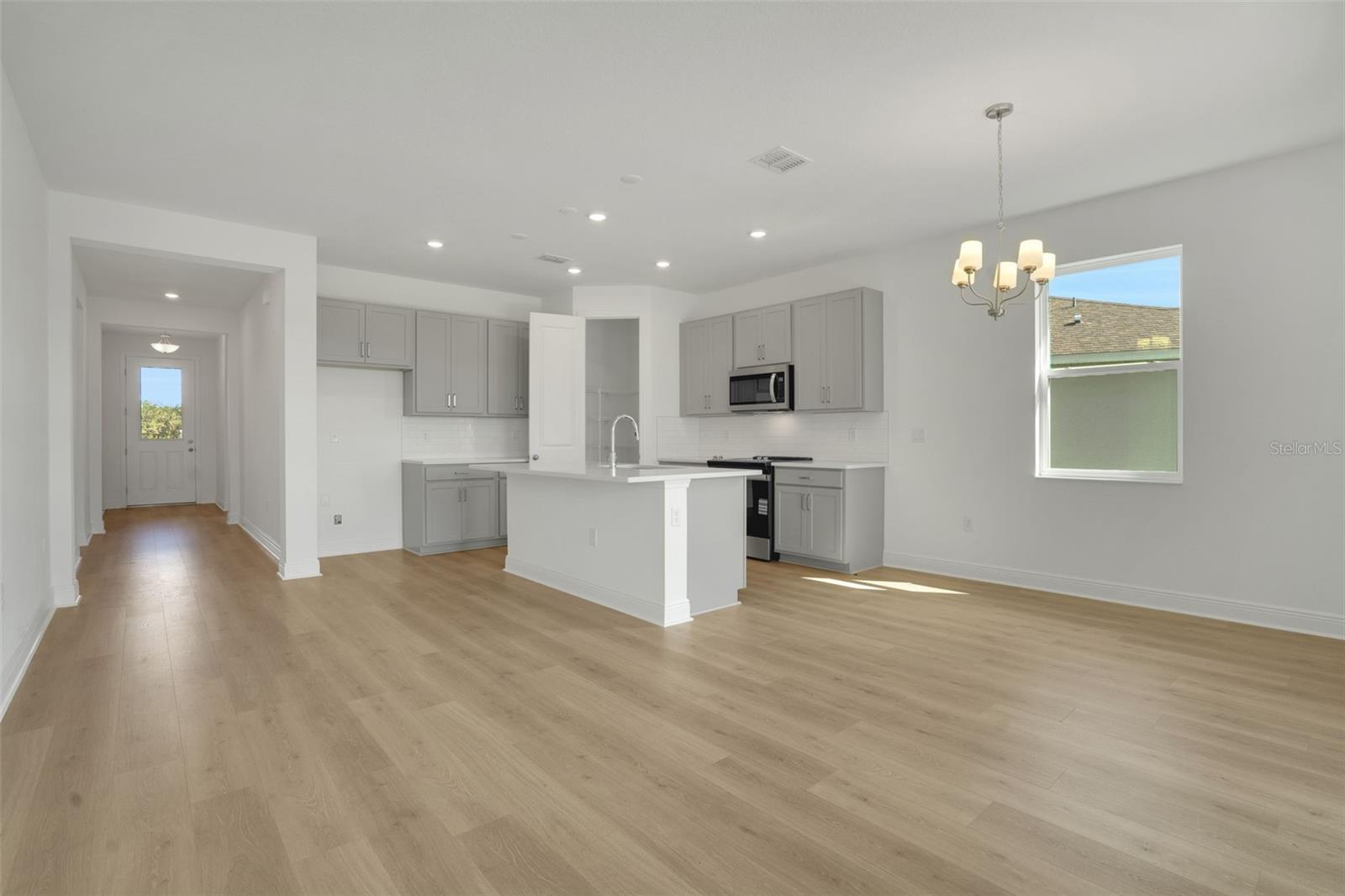 Image 11 of 37 For 1014 Swamp Chestnut Loop