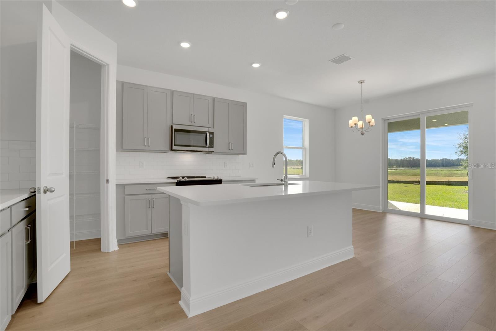 Image 13 of 37 For 1014 Swamp Chestnut Loop