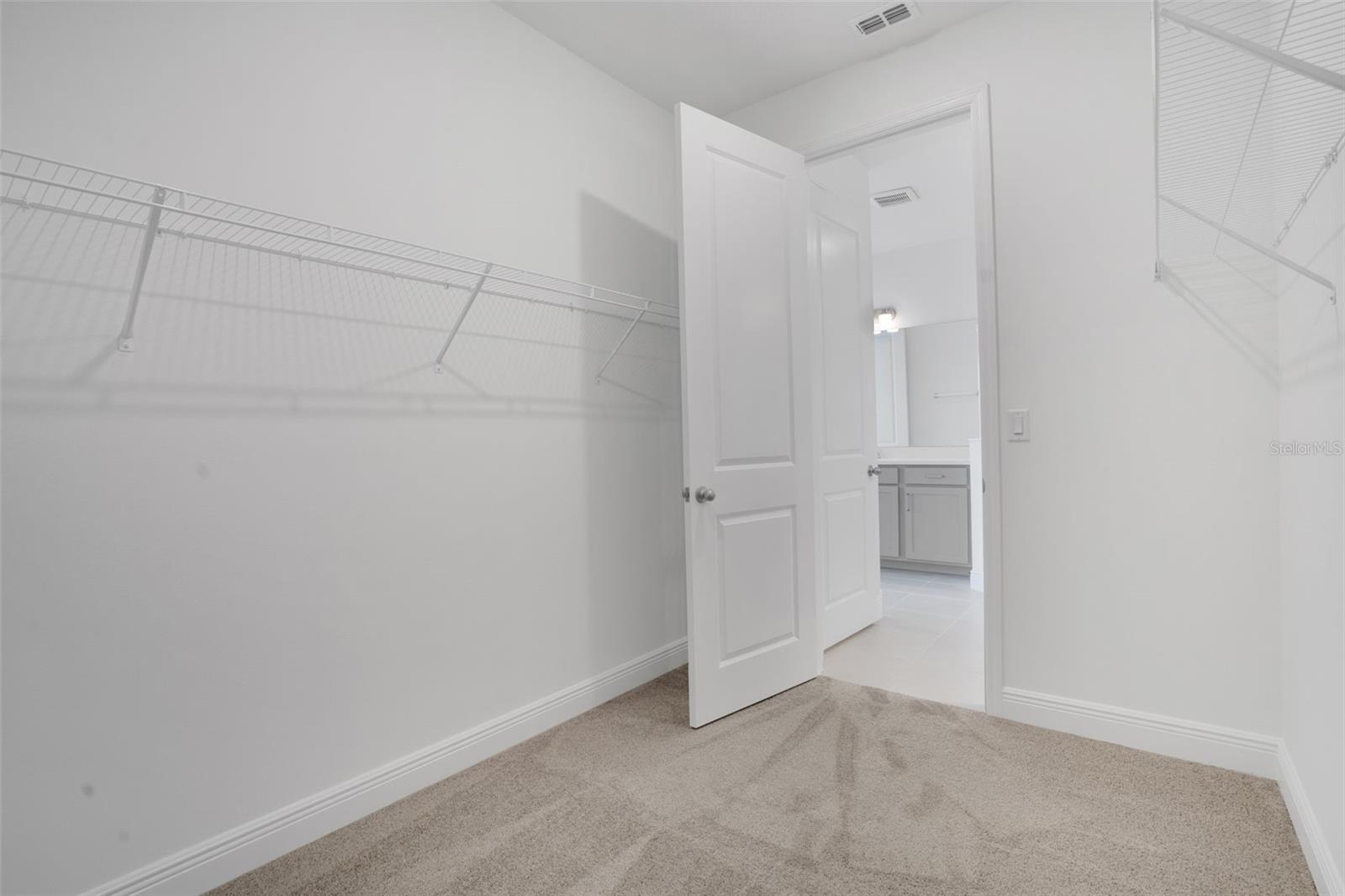 Image 32 of 37 For 1014 Swamp Chestnut Loop