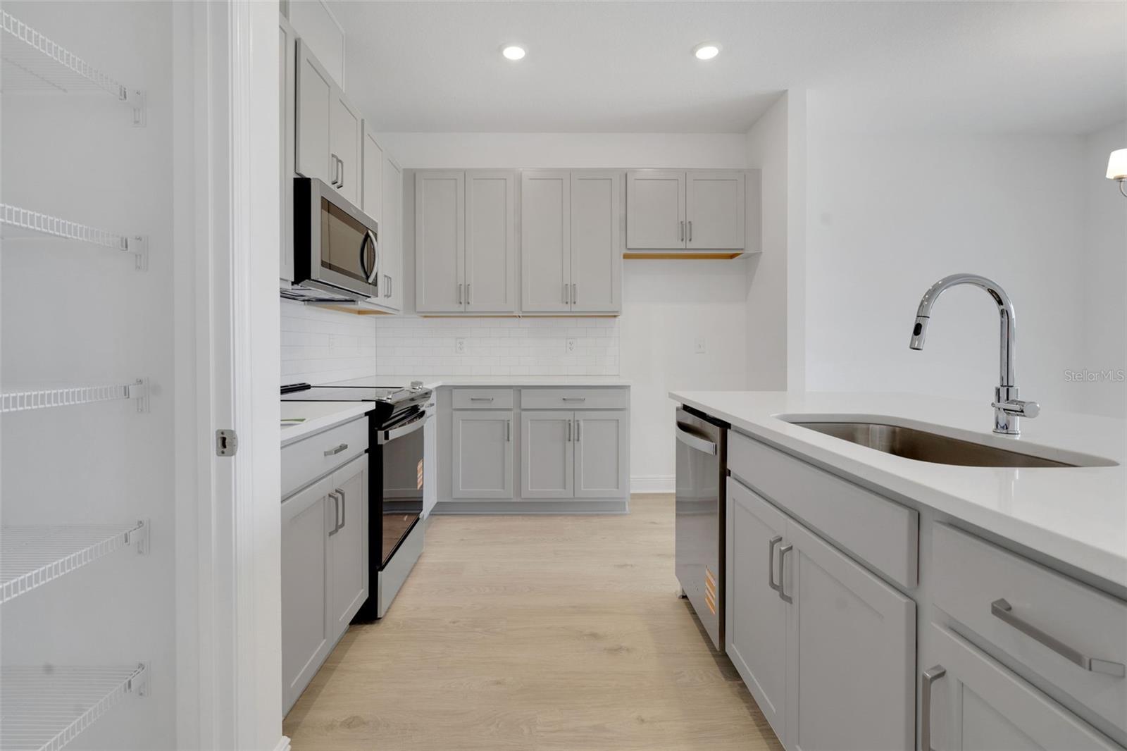 Image 12 of 33 For 1018 Swamp Chestnut Loop