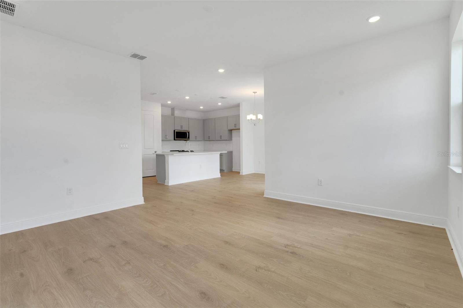 Image 16 of 33 For 1018 Swamp Chestnut Loop