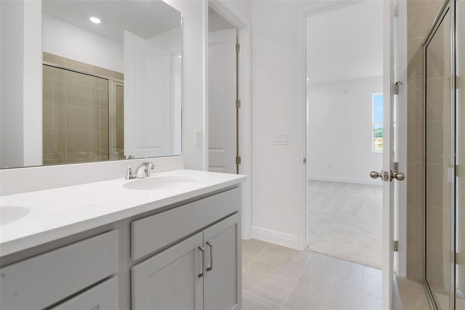 Image 27 of 33 For 1018 Swamp Chestnut Loop