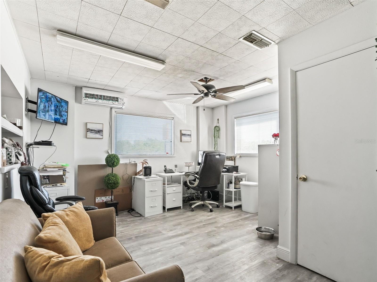 Image 31 of 45 For 9594 Maricamp Road