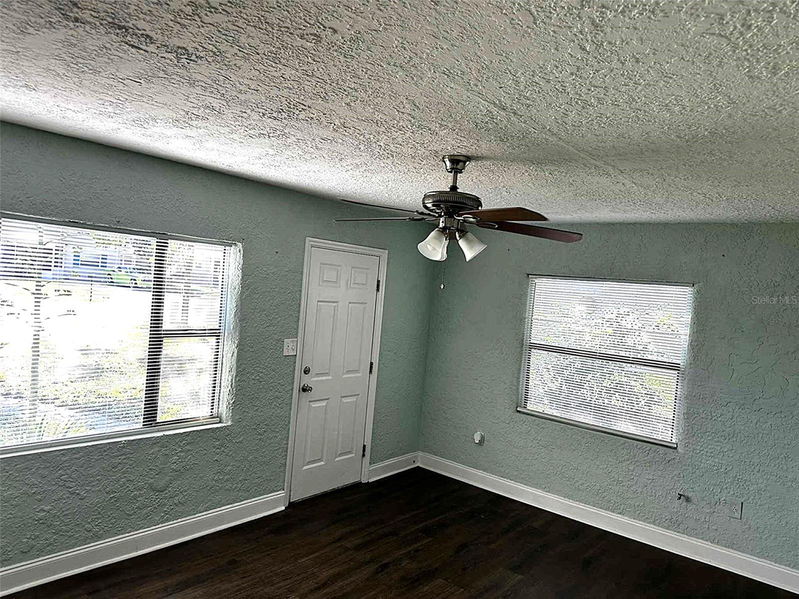 Image 2 of 16 For 115 Chesley Avenue