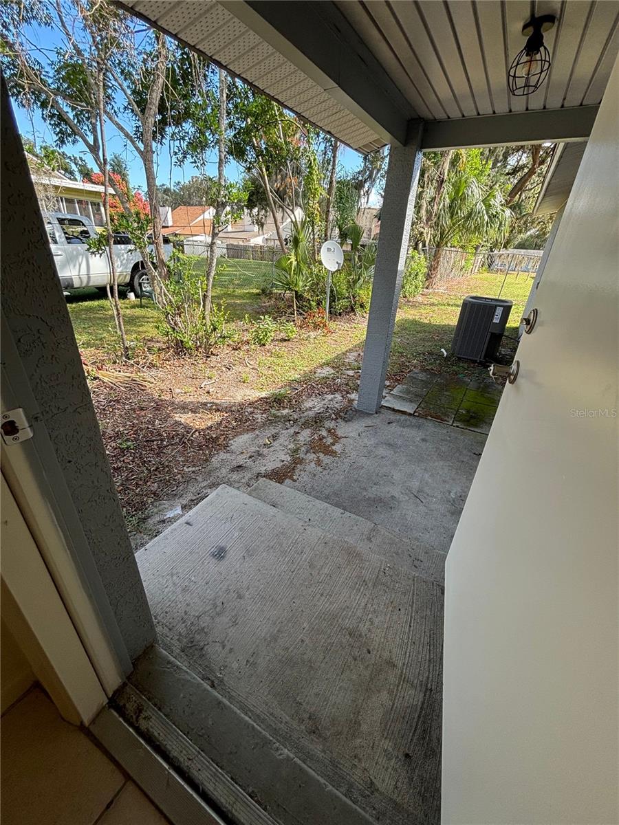 Image 17 of 17 For 822 Lone Oak Drive