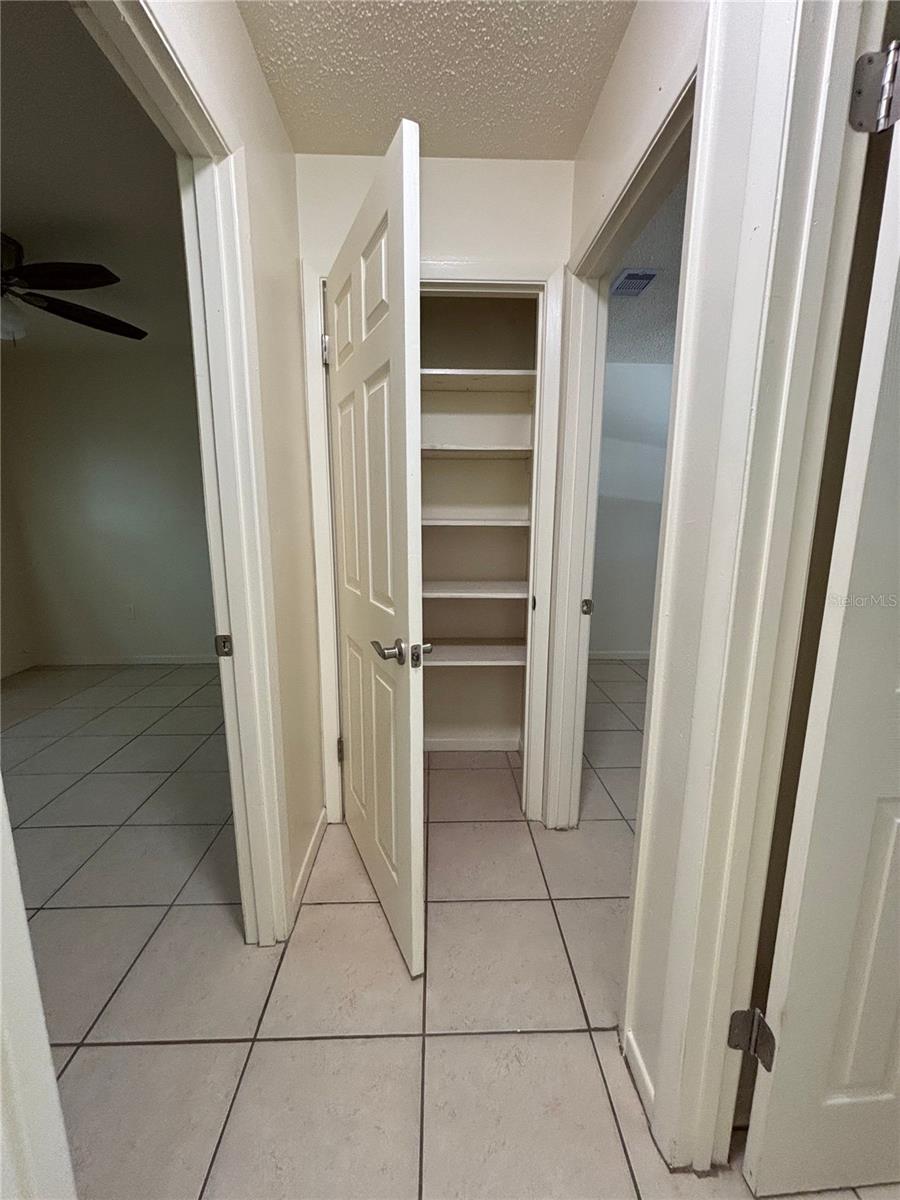 Image 7 of 17 For 822 Lone Oak Drive