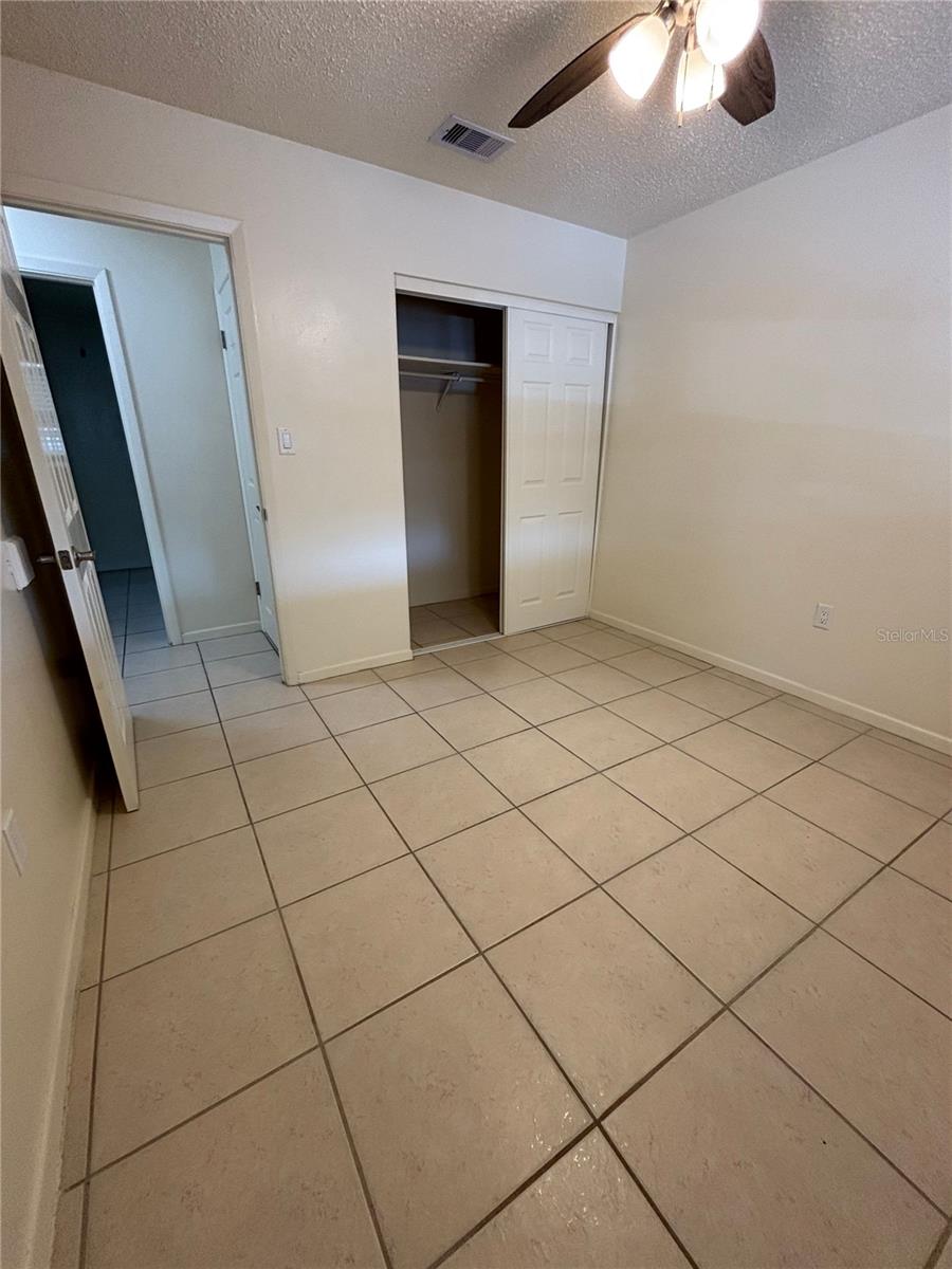 Image 8 of 17 For 822 Lone Oak Drive