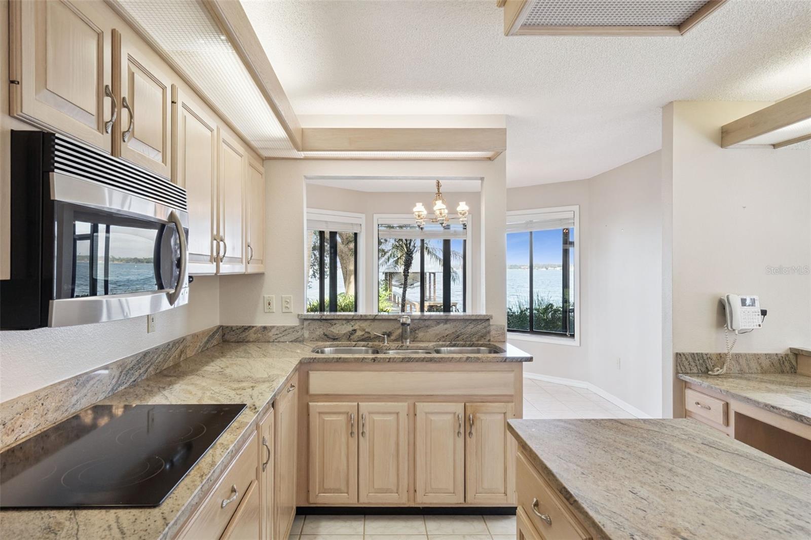 Image 11 of 56 For 16951 Deer Island Road