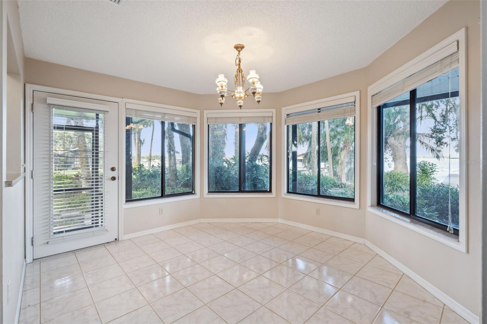 Image 12 of 56 For 16951 Deer Island Road