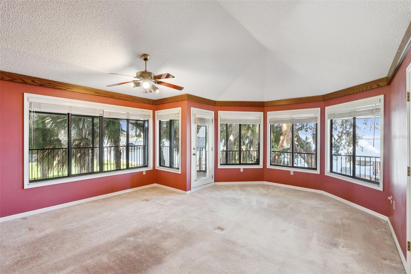 Image 14 of 56 For 16951 Deer Island Road