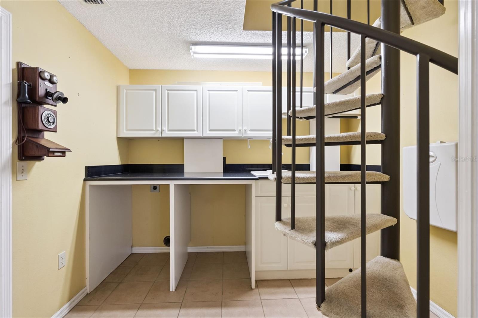 Image 35 of 56 For 16951 Deer Island Road