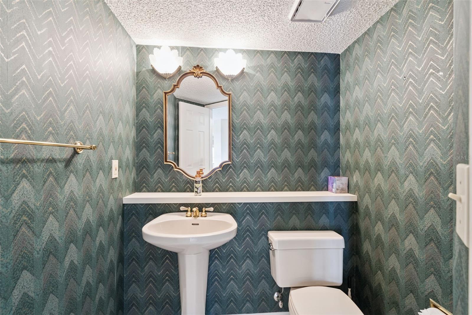 Image 52 of 56 For 16951 Deer Island Road