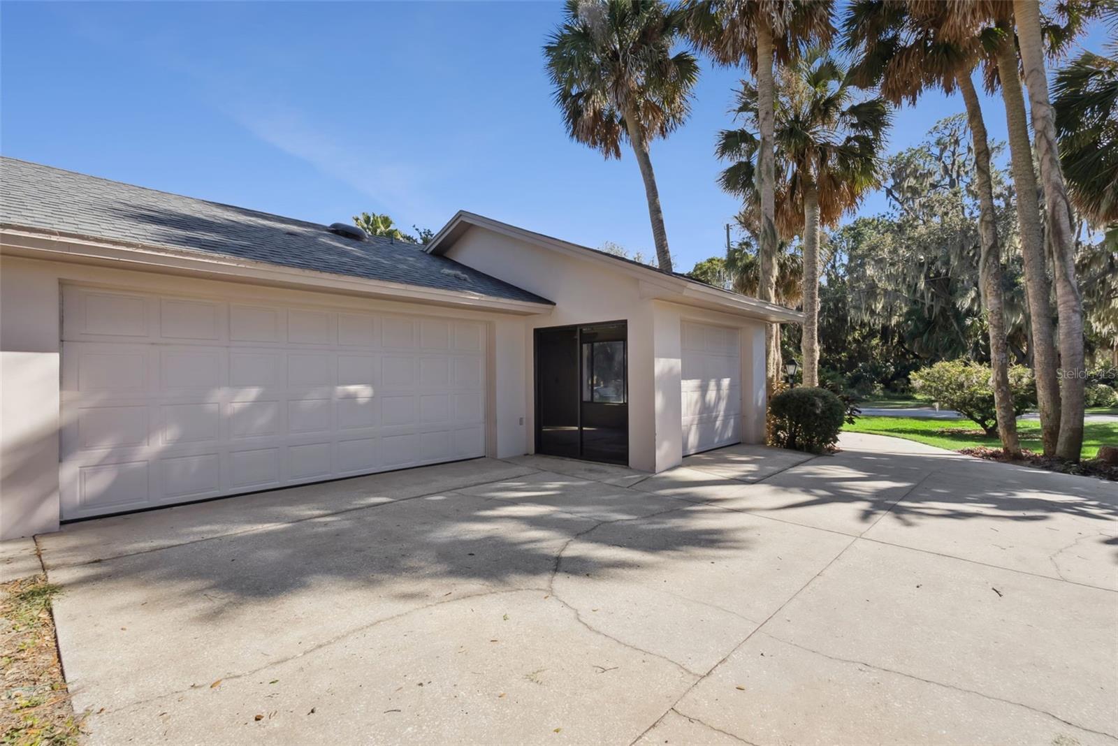 Image 53 of 56 For 16951 Deer Island Road