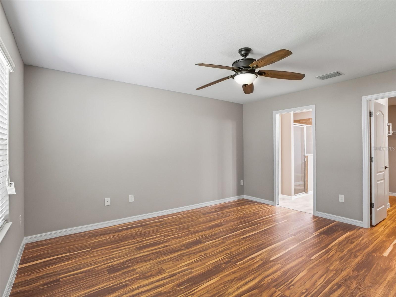 Image 19 of 37 For 828 Silver Oak Avenue