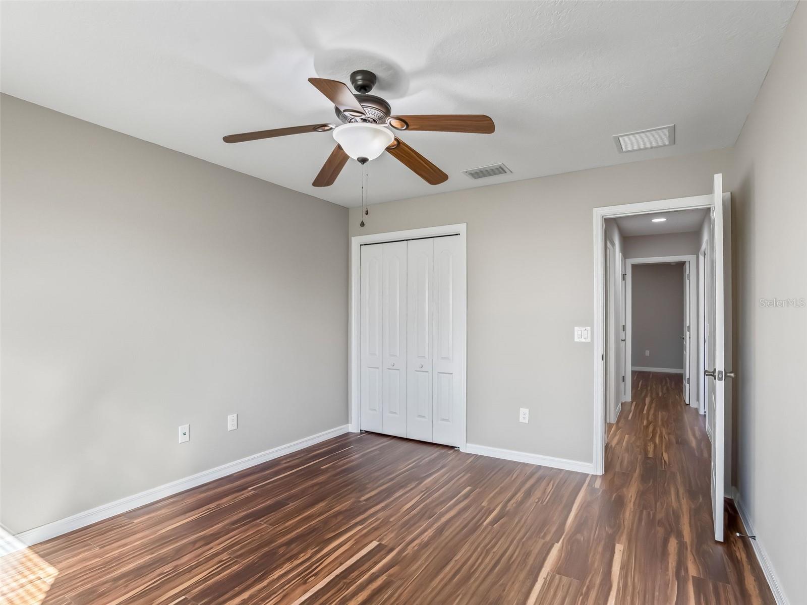 Image 26 of 37 For 828 Silver Oak Avenue