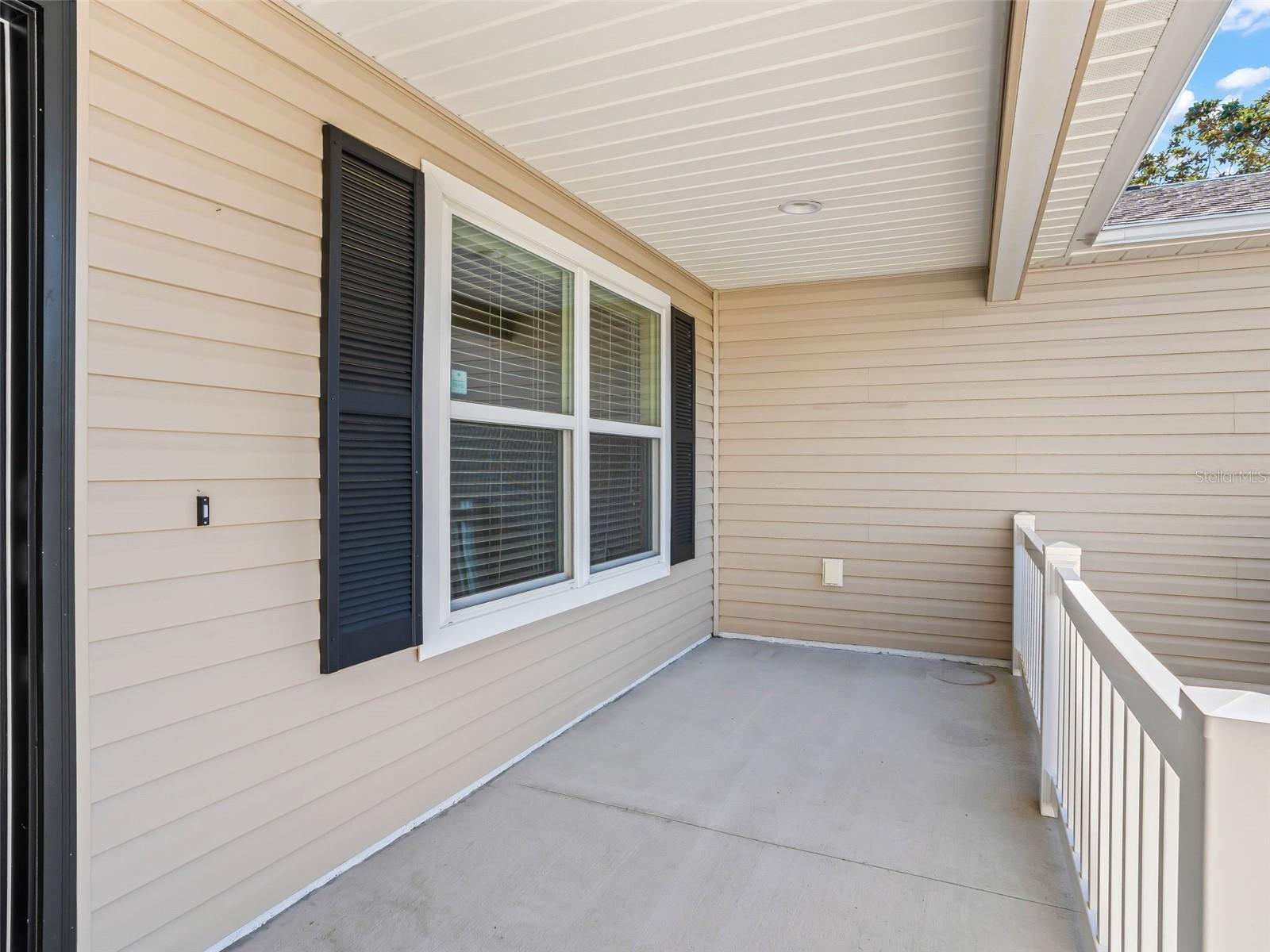 Image 3 of 37 For 828 Silver Oak Avenue