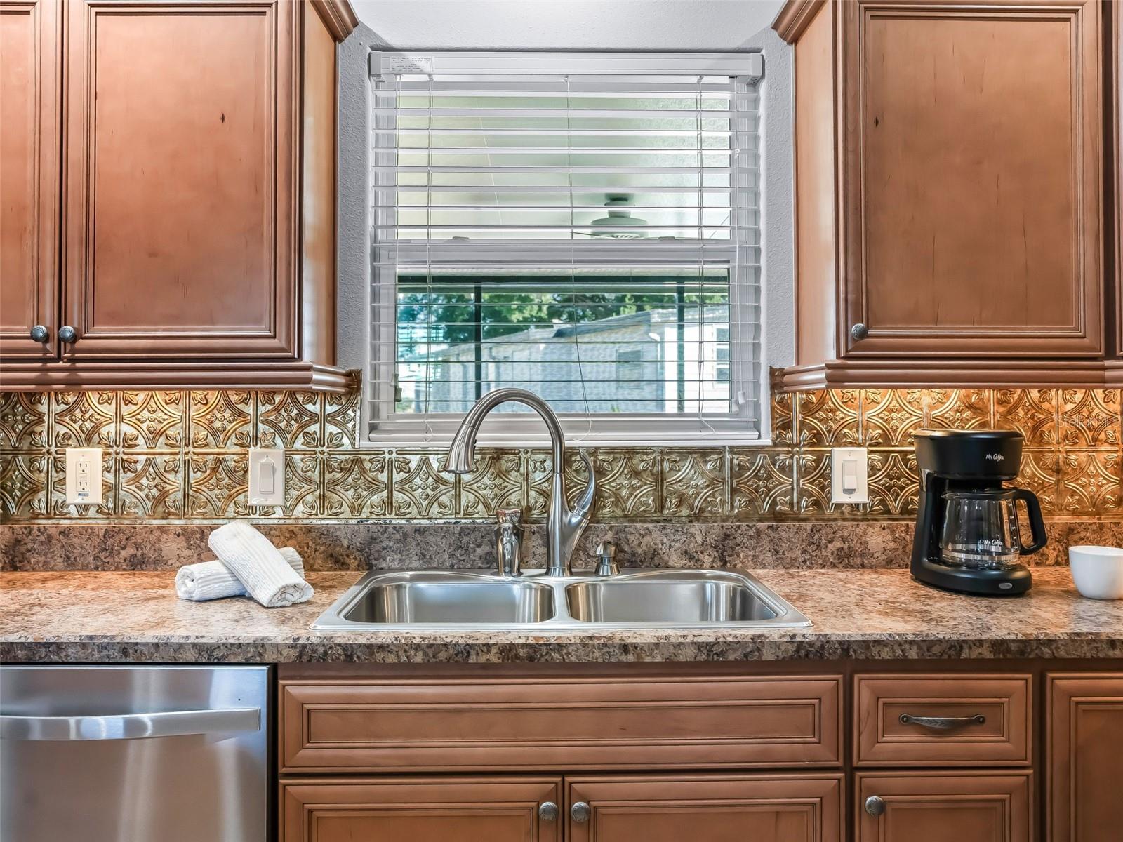 Image 4 of 37 For 828 Silver Oak Avenue