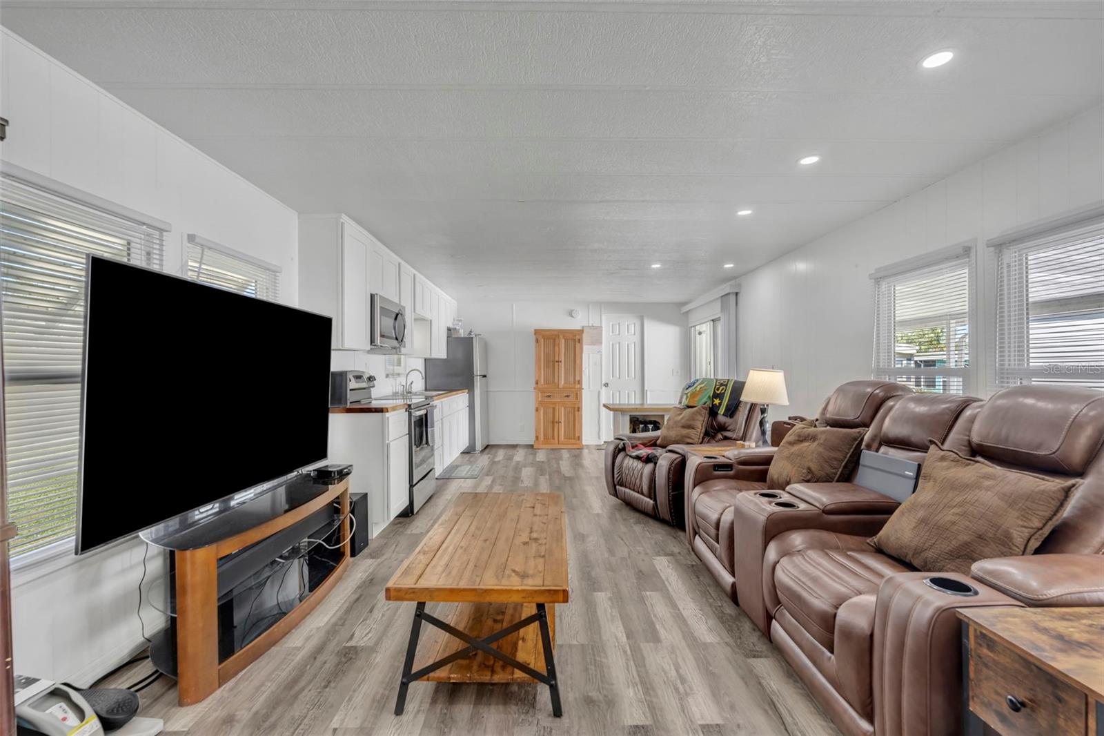 Image 11 of 45 For 47 Hawaiian Way