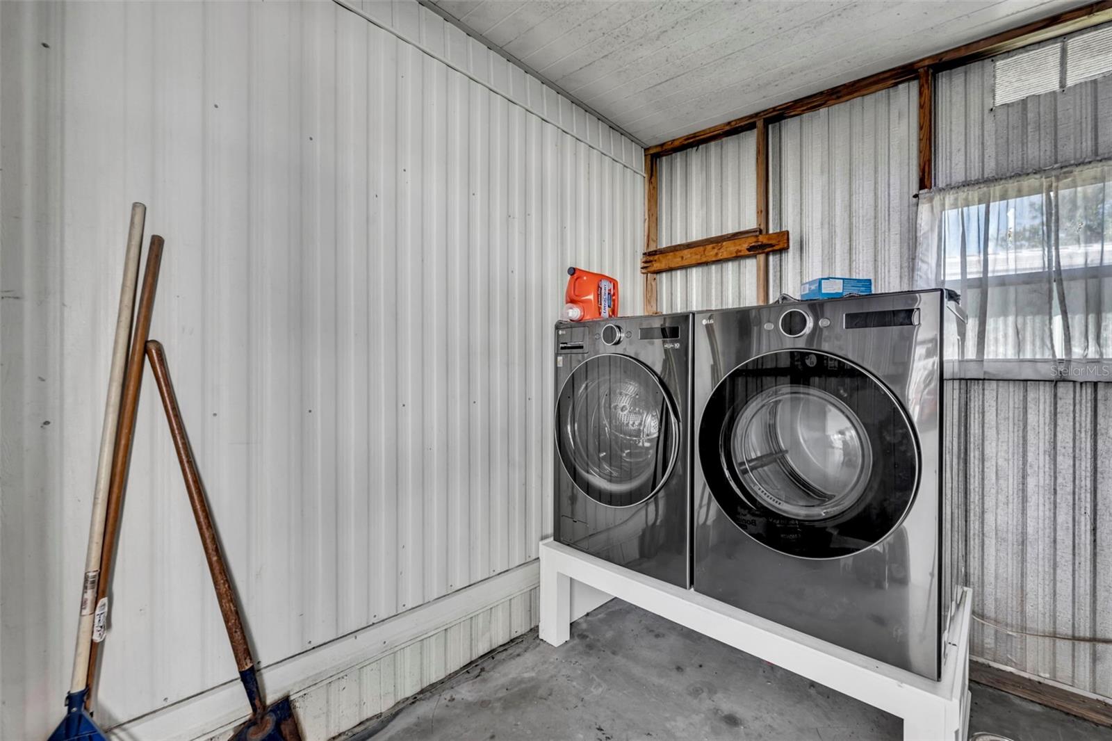 Image 23 of 45 For 47 Hawaiian Way