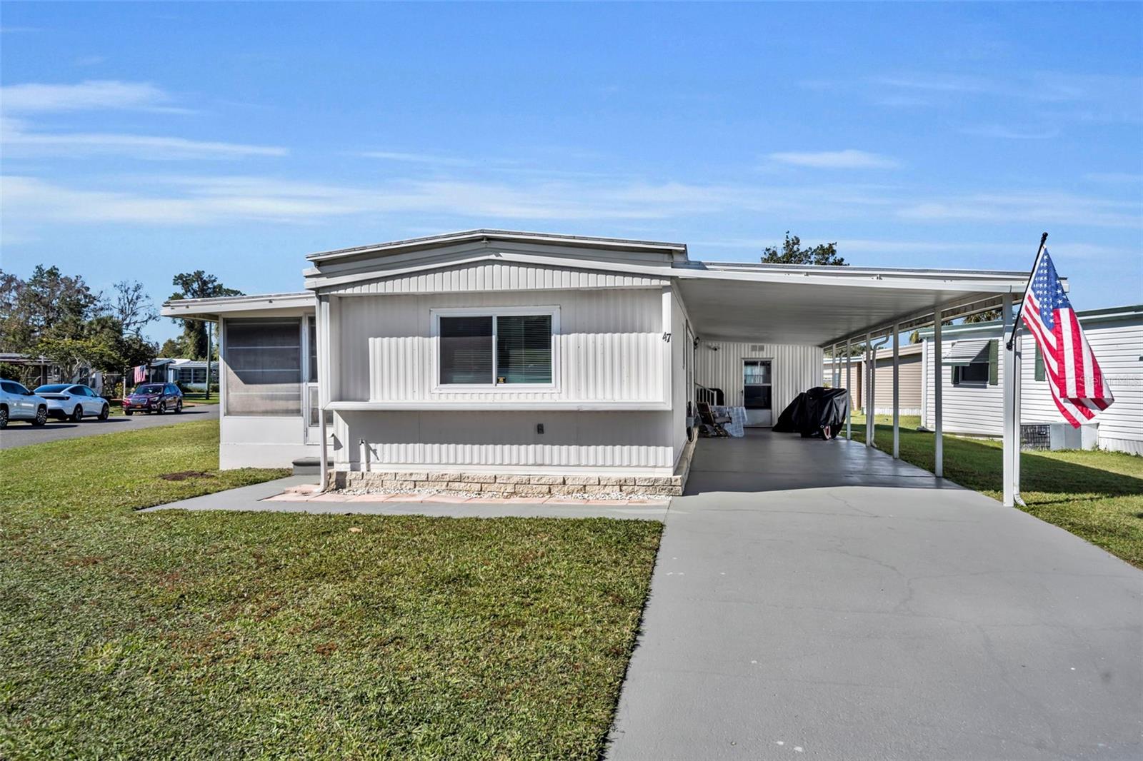 Image 3 of 45 For 47 Hawaiian Way