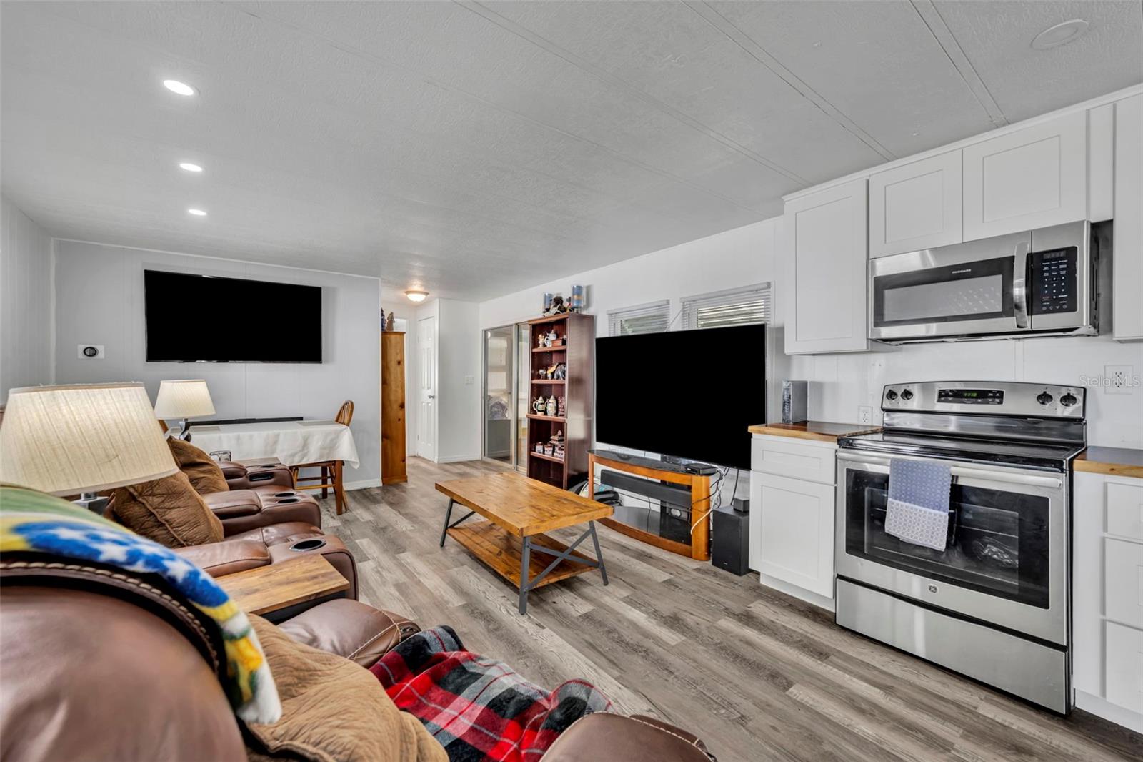 Image 6 of 45 For 47 Hawaiian Way