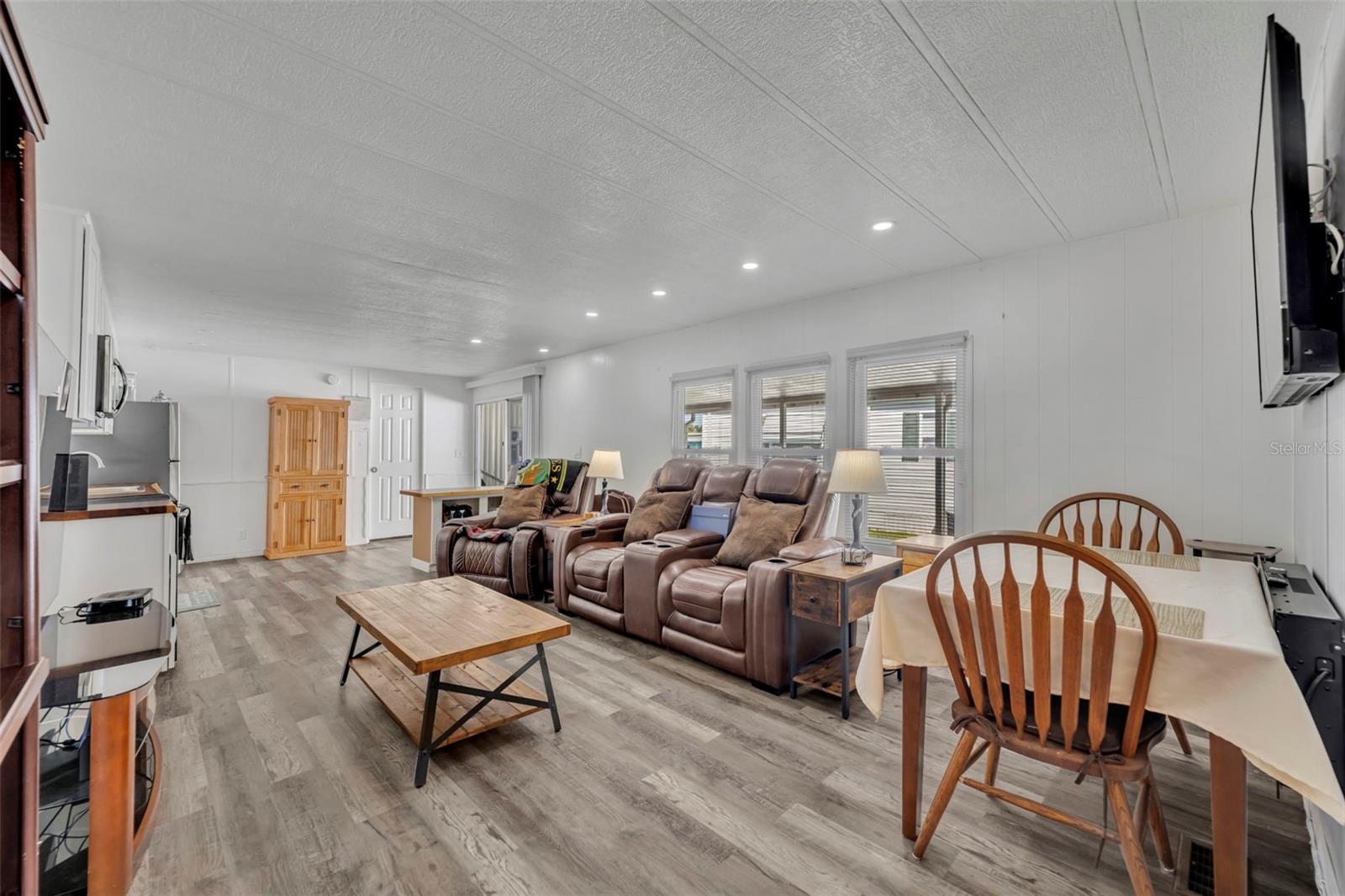 Image 8 of 45 For 47 Hawaiian Way