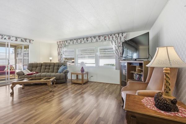 Image 12 of 81 For 101 Mango Cove