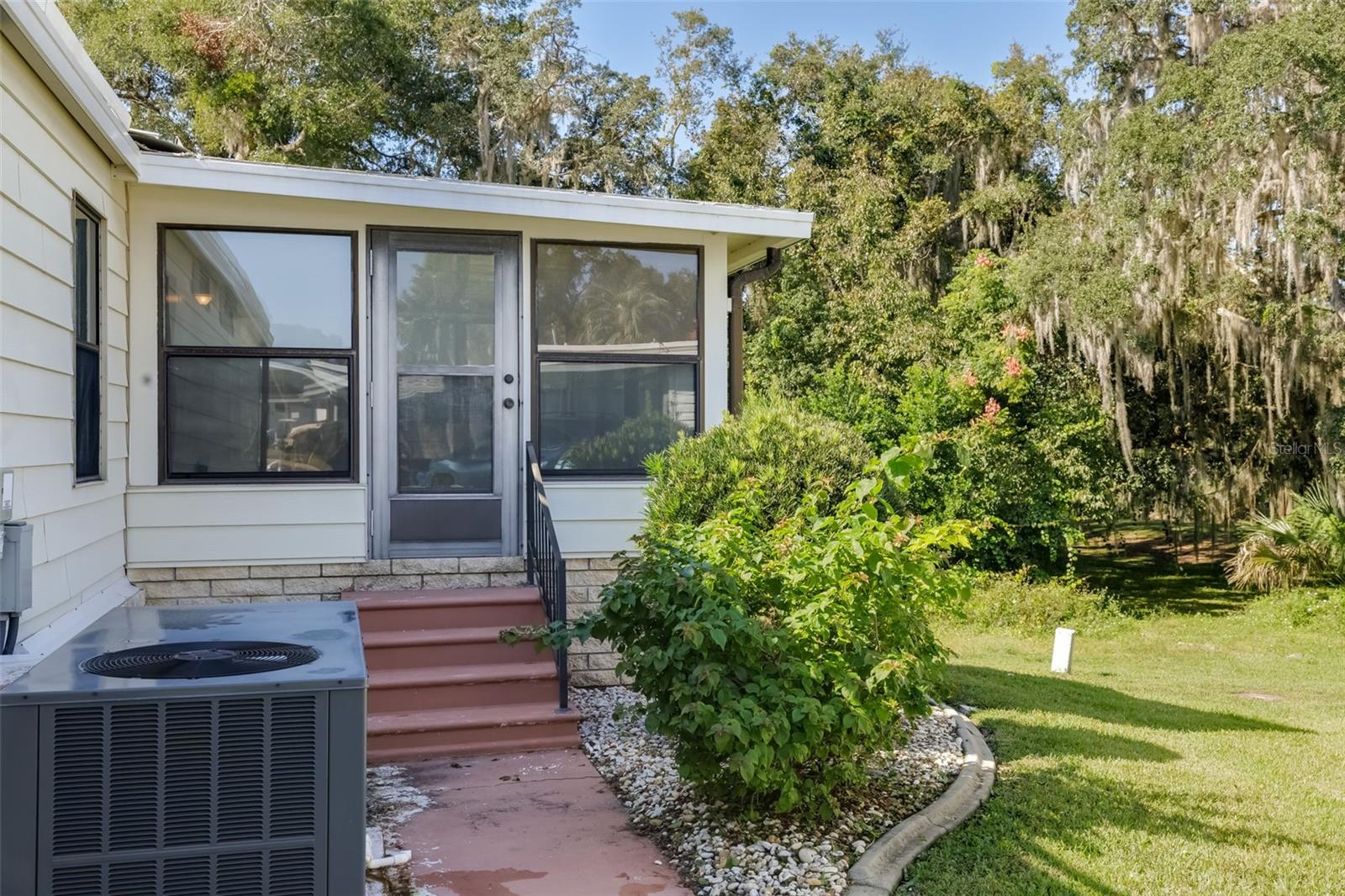 Image 31 of 81 For 101 Mango Cove