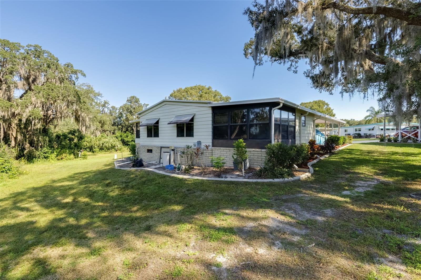 Image 60 of 81 For 101 Mango Cove