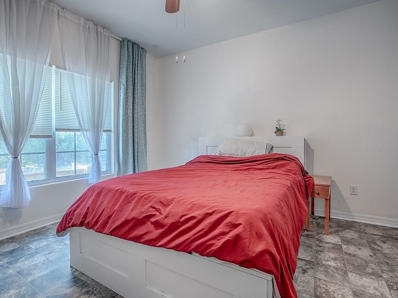 Image 18 of 38 For 7840 21st Way