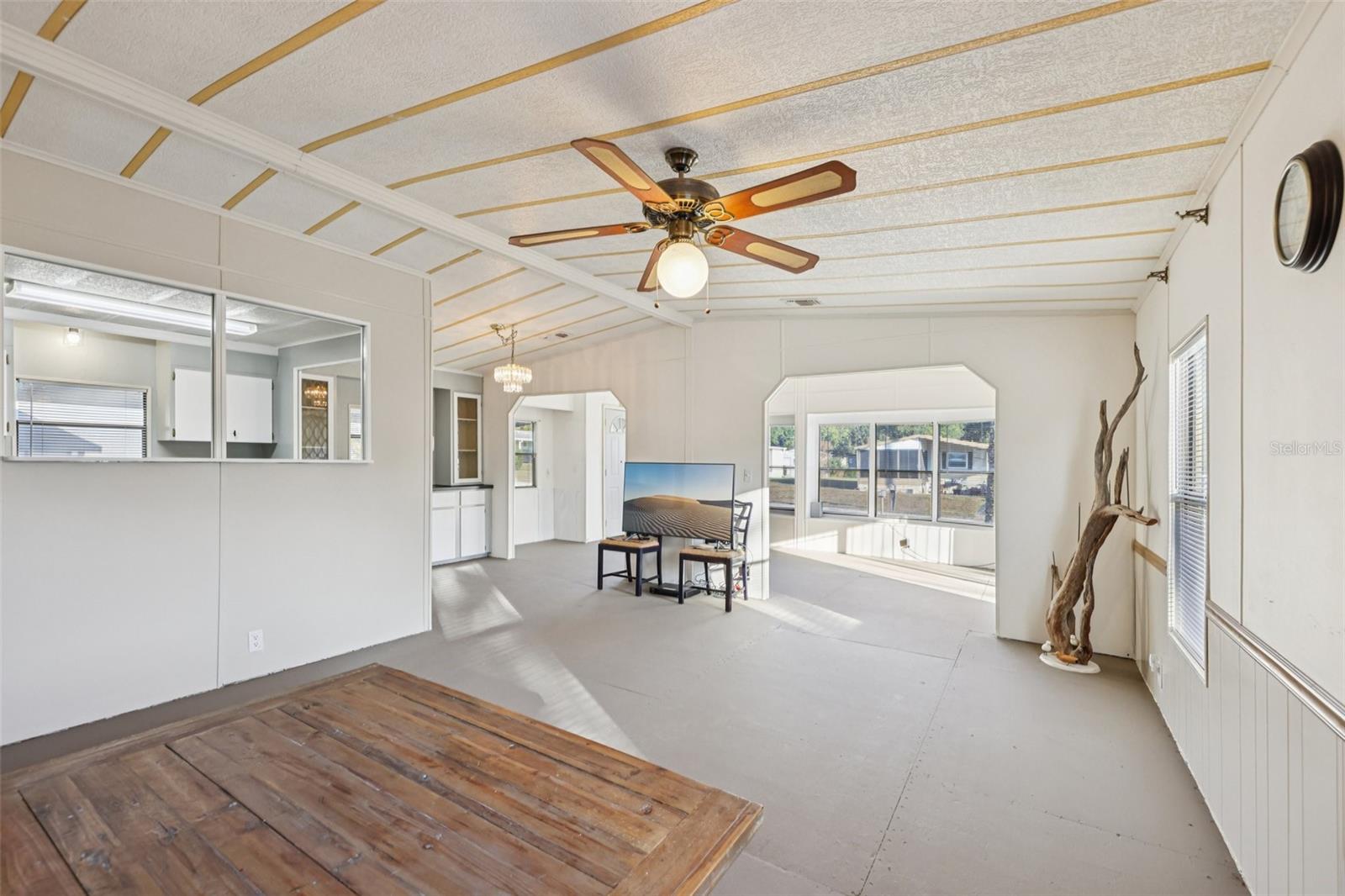 Image 11 of 36 For 6786 5th Place