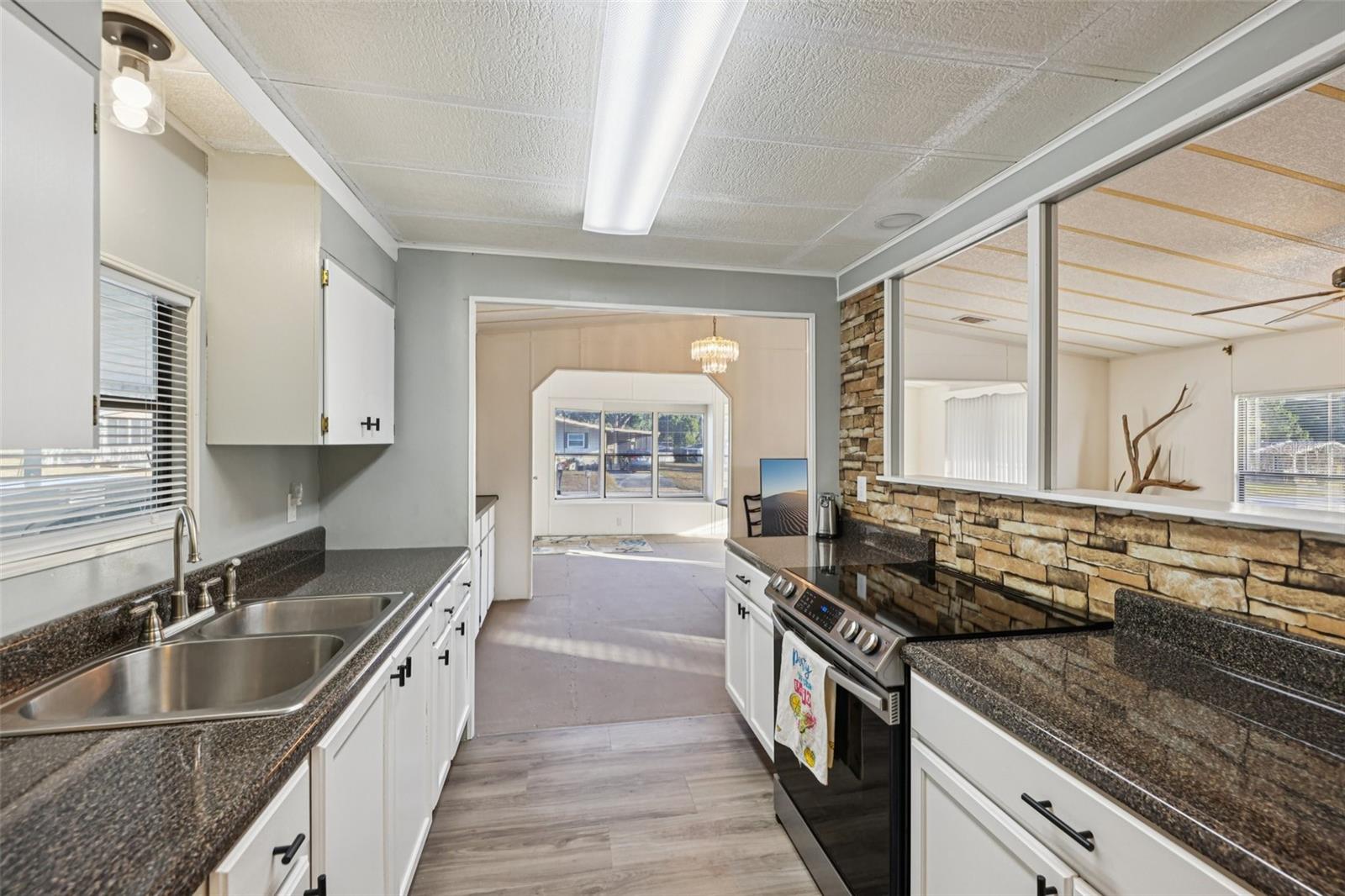 Image 17 of 36 For 6786 5th Place