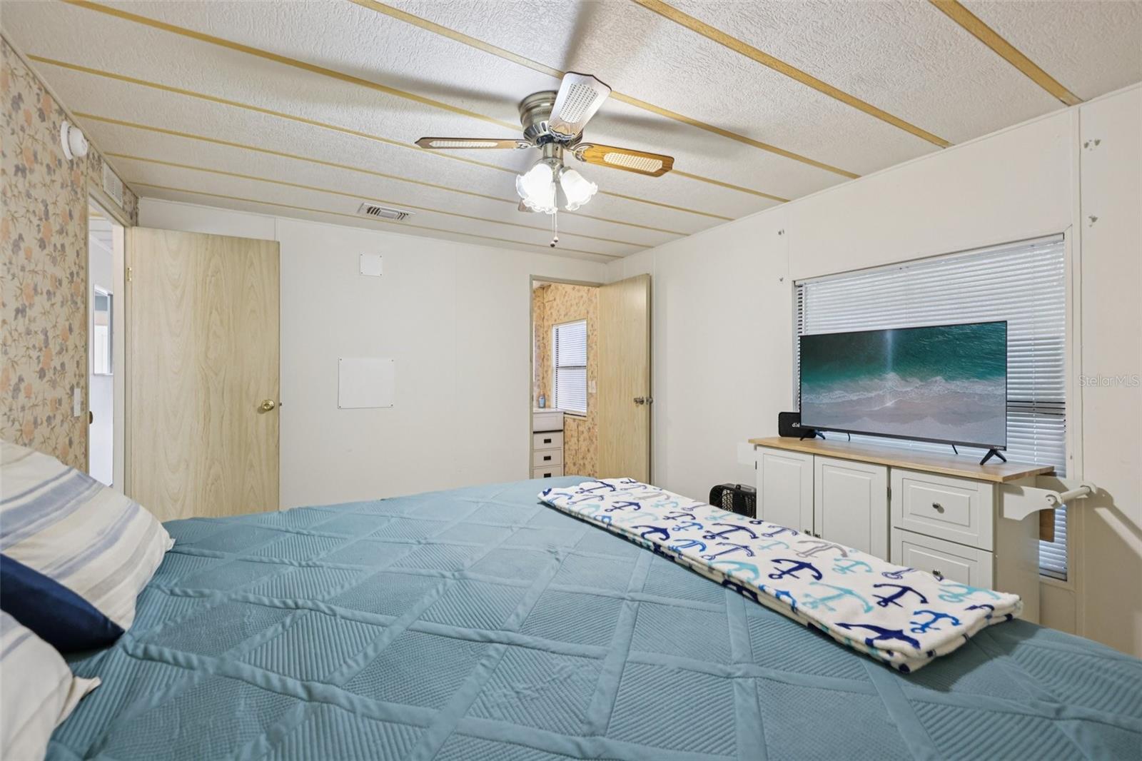 Image 21 of 36 For 6786 5th Place