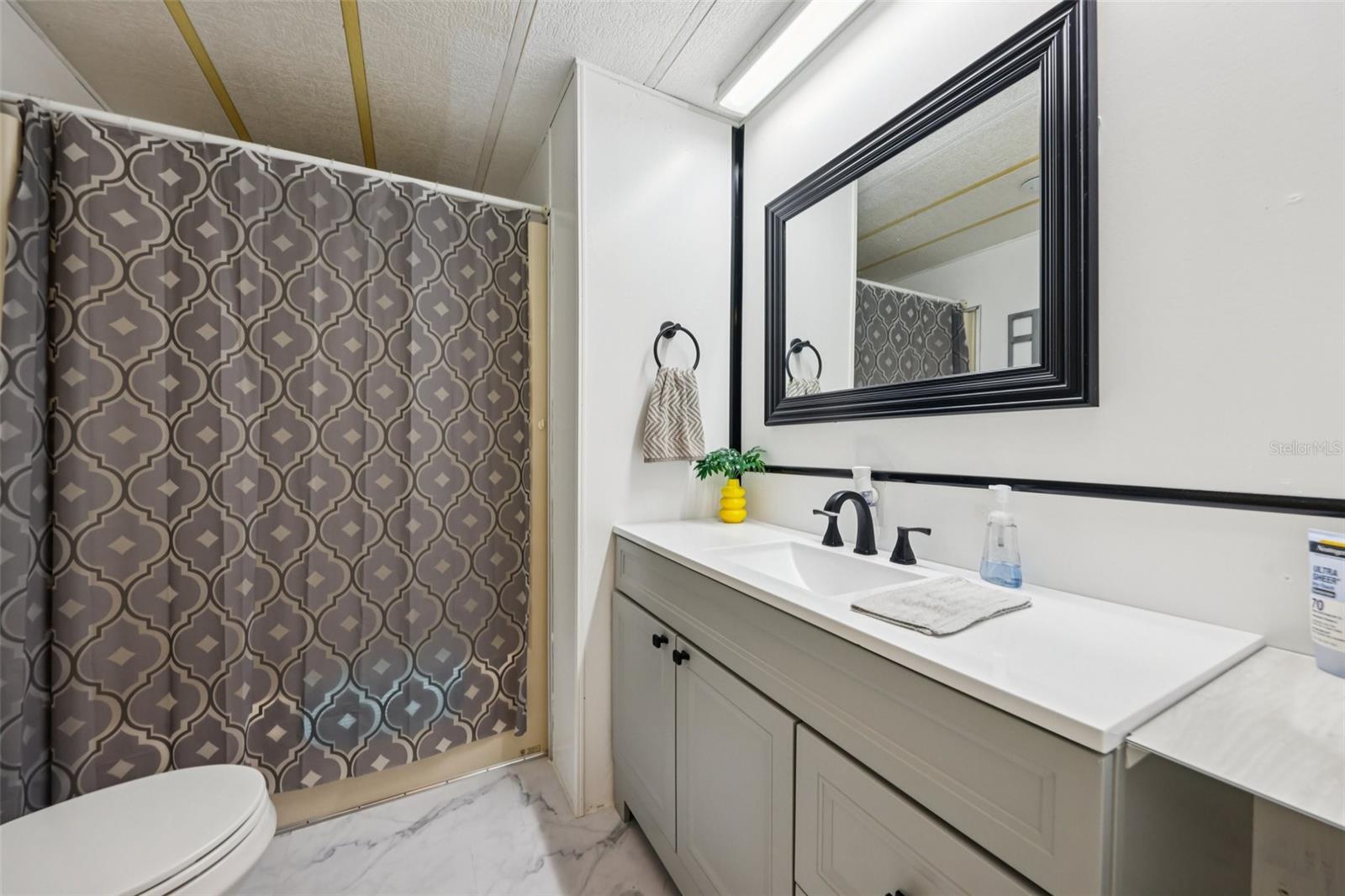 Image 25 of 36 For 6786 5th Place